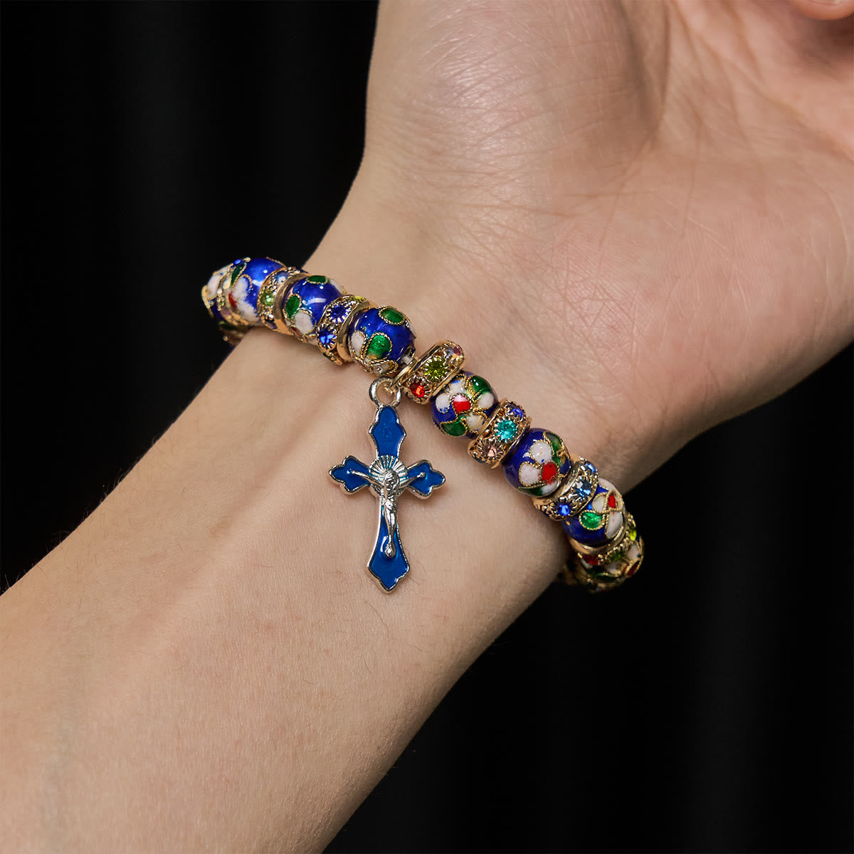 Pulsera de abalorios de cloisonné azul detallado con crucifijo