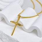 Collar con colgante de cruz de 3 colores para uñas: recordatorio de fe sutil para la vida diaria