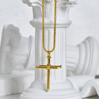 Collar con colgante de cruz de 3 colores para uñas: recordatorio de fe sutil para la vida diaria