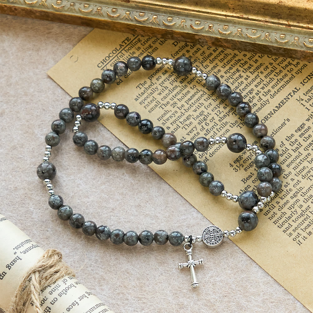Pulsera de Rosario de Piedra de Llama de 6mm con Resplandor UV: Textura Ceniza y Devoción Iluminada