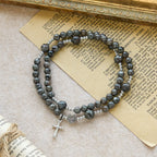 Pulsera de Rosario de Piedra de Llama de 6mm con Resplandor UV: Textura Ceniza y Devoción Iluminada