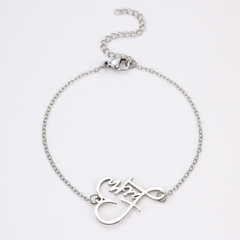 Pulsera Cruz y Fe: Delicada Compañera de Gracia y Esperanza