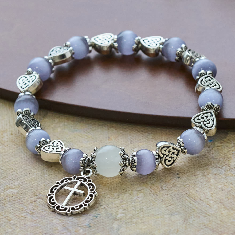 Pulsera Ojo de Gato Nudo Celta: Suave compañera de la gracia diaria