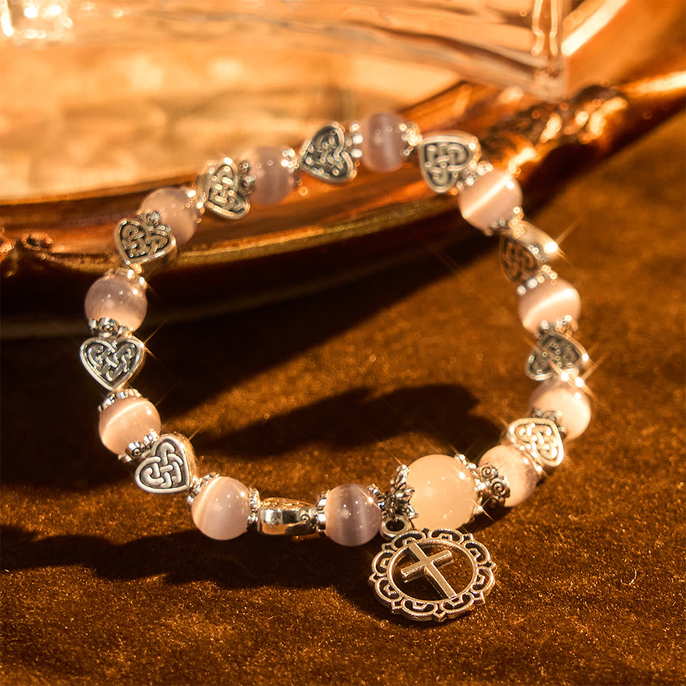Pulsera Ojo de Gato Nudo Celta: Suave compañera de la gracia diaria