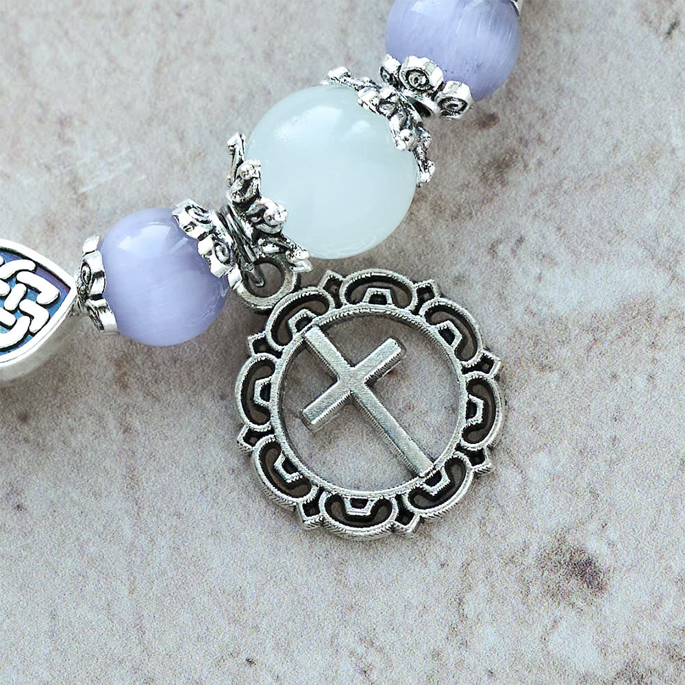 Pulsera Ojo de Gato Nudo Celta: Suave compañera de la gracia diaria