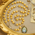 Set de rosario y pulsera de cuentas de corazón amarillo: Compañero tierno de la gracia diaria
