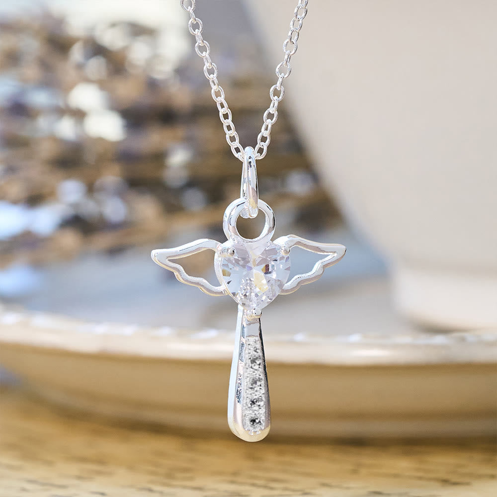 Collares de ángel y circón: suave comodidad con simbolismo sagrado