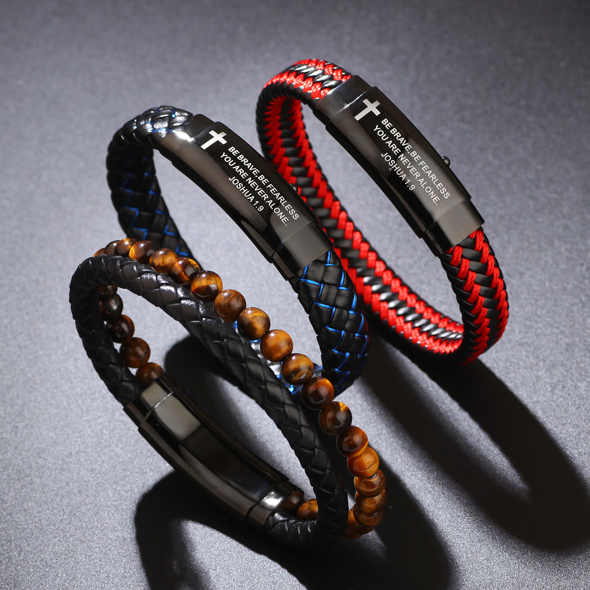 Pulsera de cuero trenzado con cruz de Josué 1:9: Coraje audaz para el uso diario