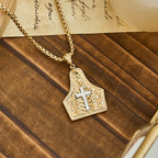 Collar con colgante de cruz ornamentada: fe inquebrantable para uso diario