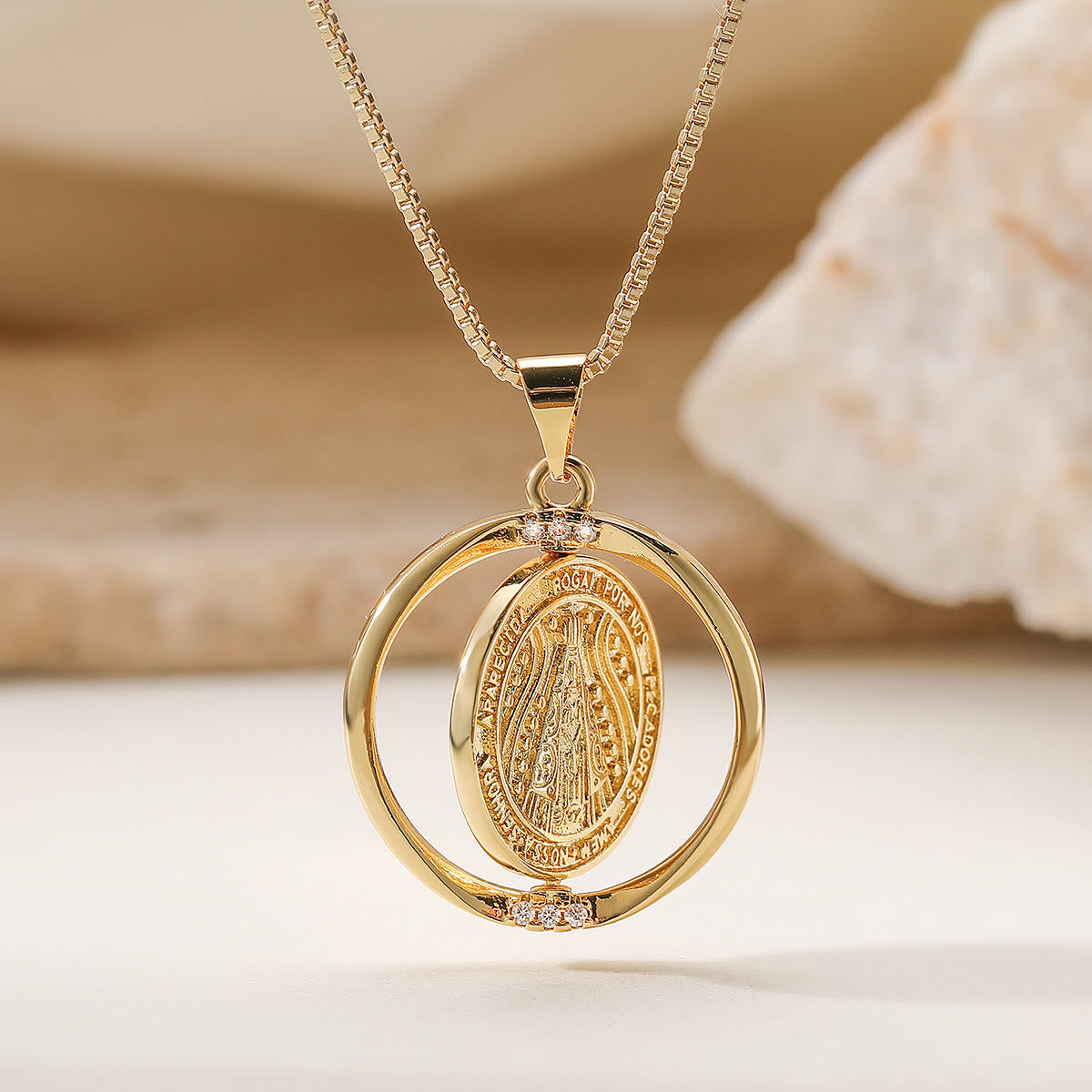 Collar giratorio de Nuestra Señora de Aparecida: Gracia bitono para uso diario