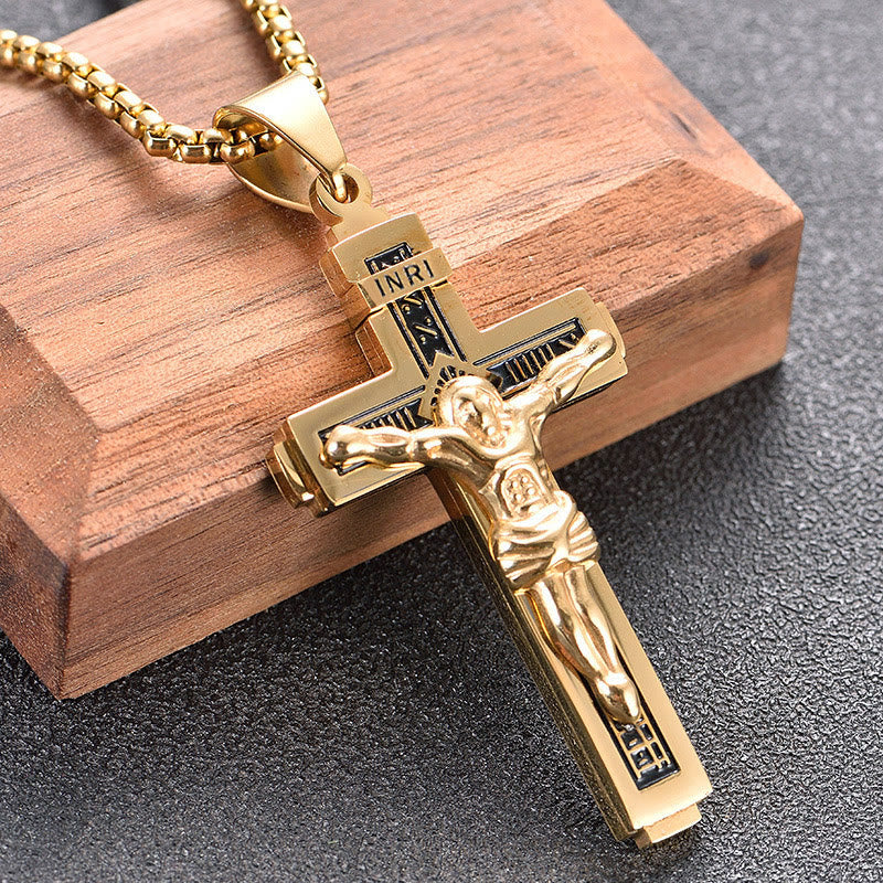Collar de titanio con crucifijo de Jesús hecho a mano