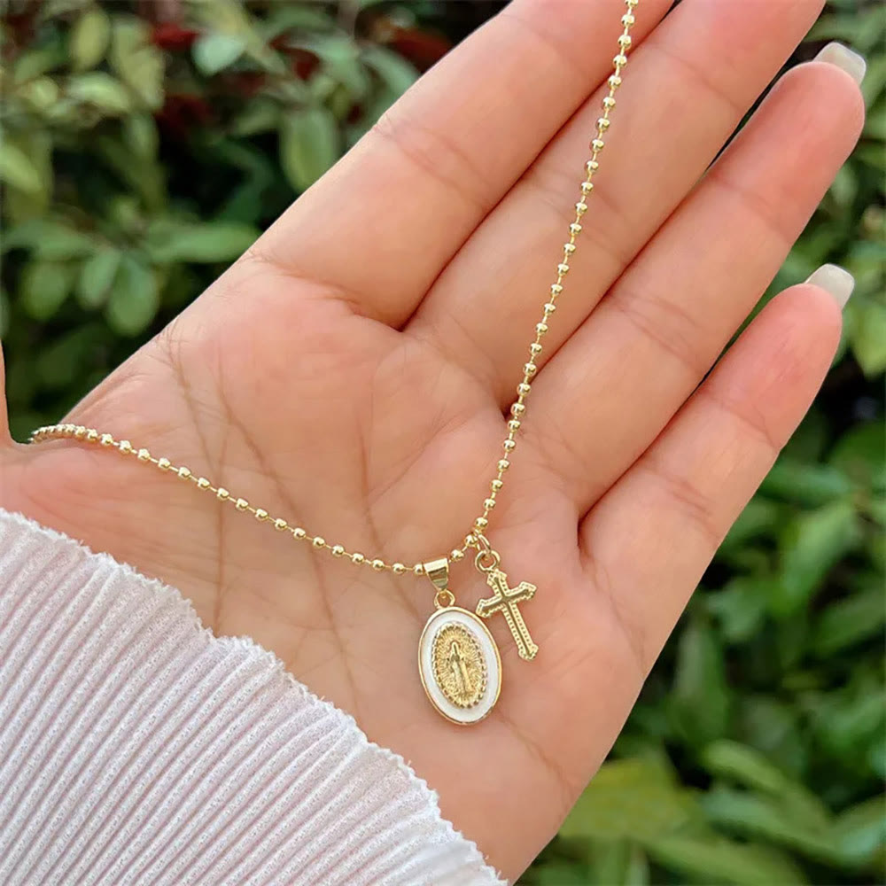 Collar de Doble Fe de la Virgen y la Cruz: Compañero Constante para la Creencia Diaria