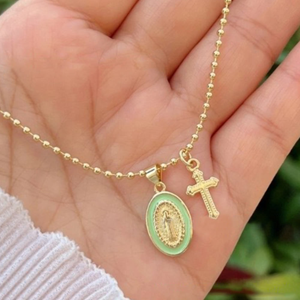 Collar de Doble Fe de la Virgen y la Cruz: Compañero Constante para la Creencia Diaria