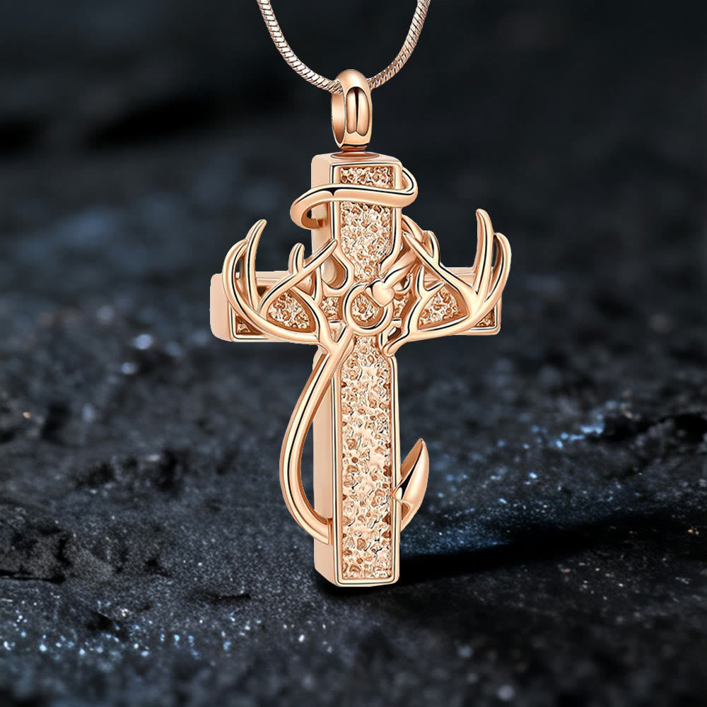 Collar con colgante de cruz de caza y pesca: fe al aire libre y devoción espiritual