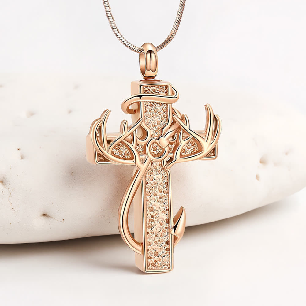 Collar con colgante de cruz de caza y pesca: fe al aire libre y devoción espiritual