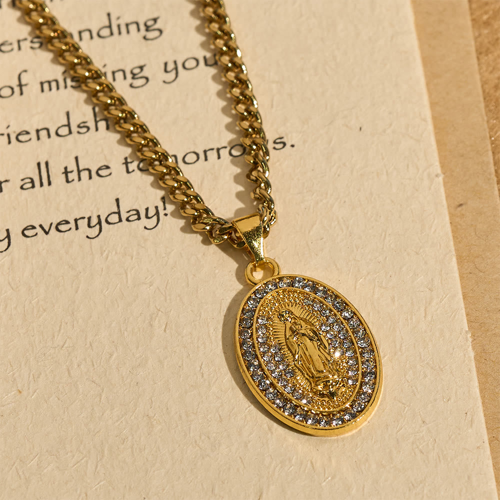 Collar con colgante ovalado de Nuestra Señora Brillante: Encarna Su Tierna Intercesión