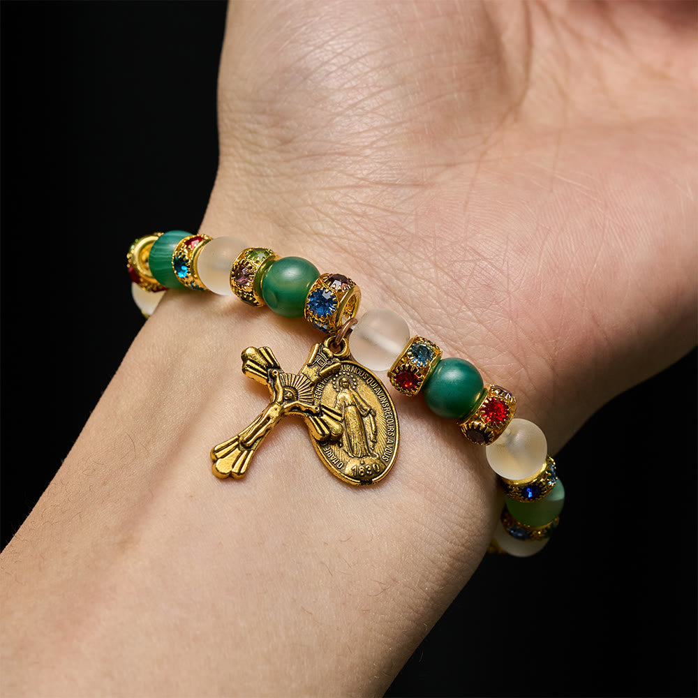 Pulsera de ágata mate lisa con crucifijo y Nuestra Señora: Recuerda Su amor tierno