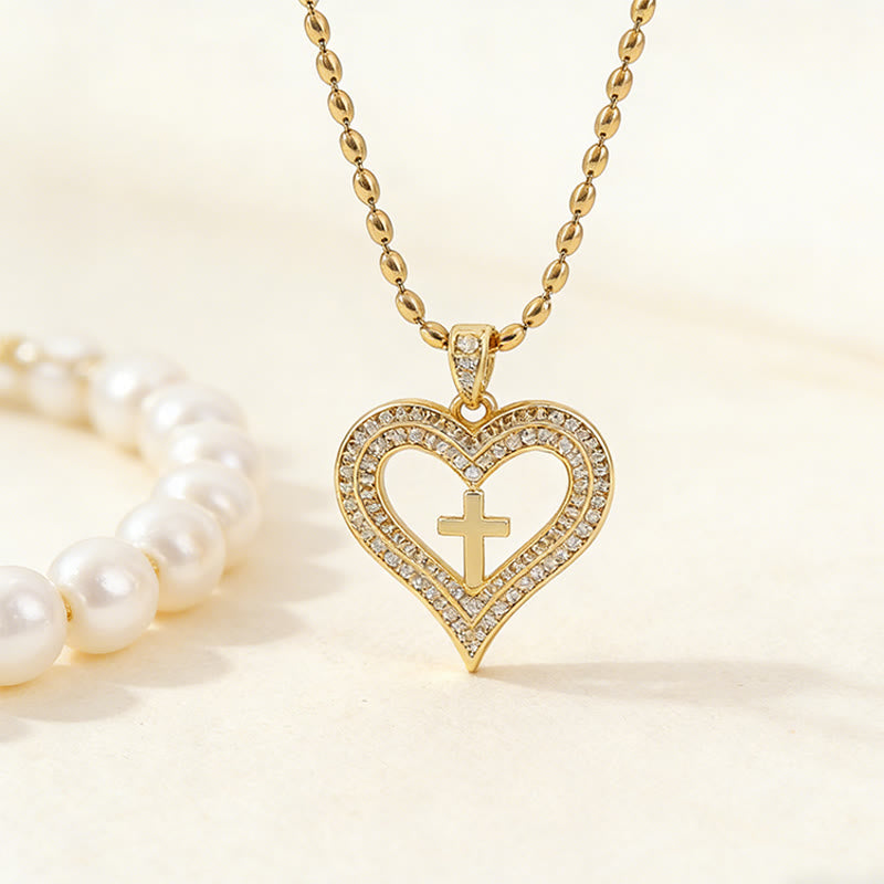 Collar con colgante Corazón y Cruz Dorados Brillantes: Encarna Su Amor Sagrado