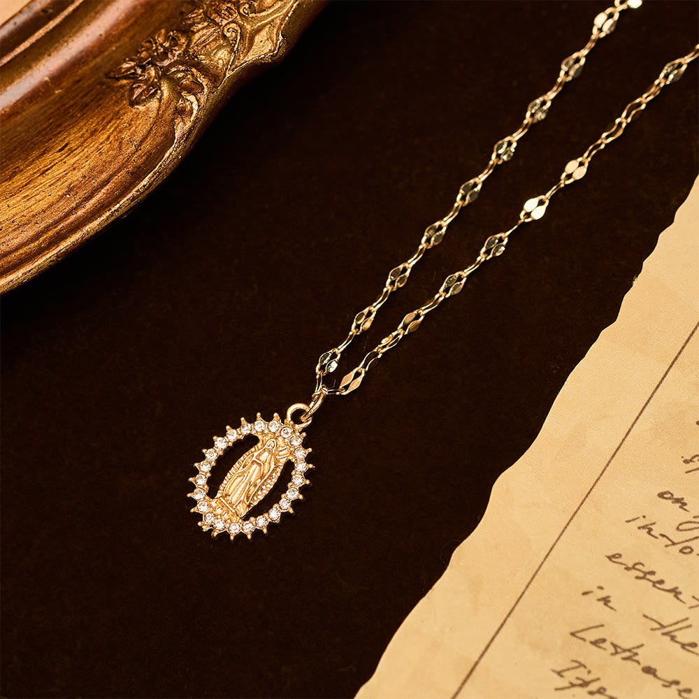 Collar de Nuestra Señora ovalado con circonitas cúbicas engarzadas: Encarna Su Tierna Gracia