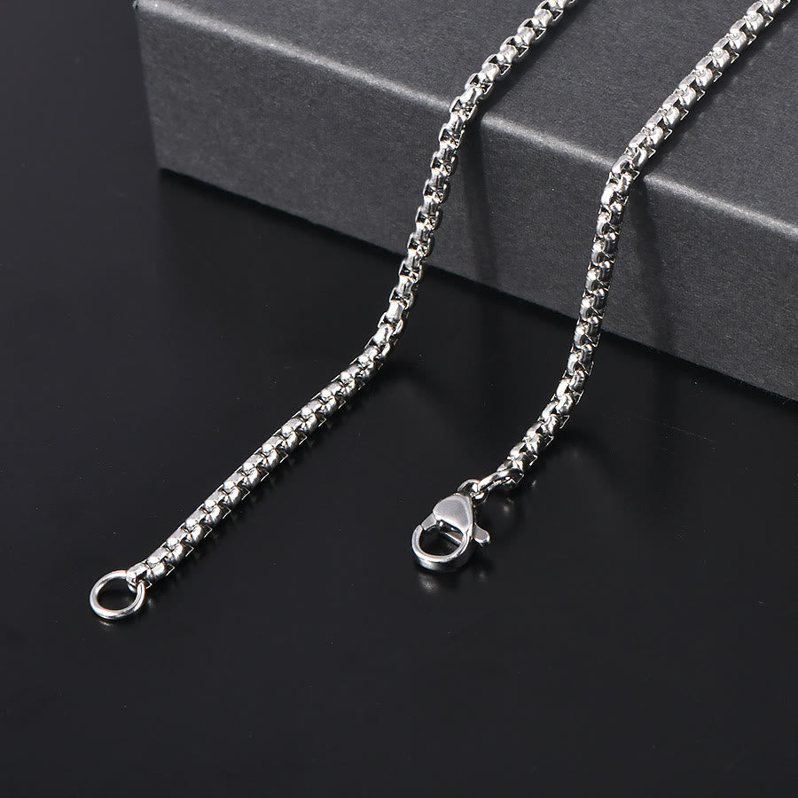 Collar de cruz en espiral de plata de ley 925: Un tributo moderno a la fe
