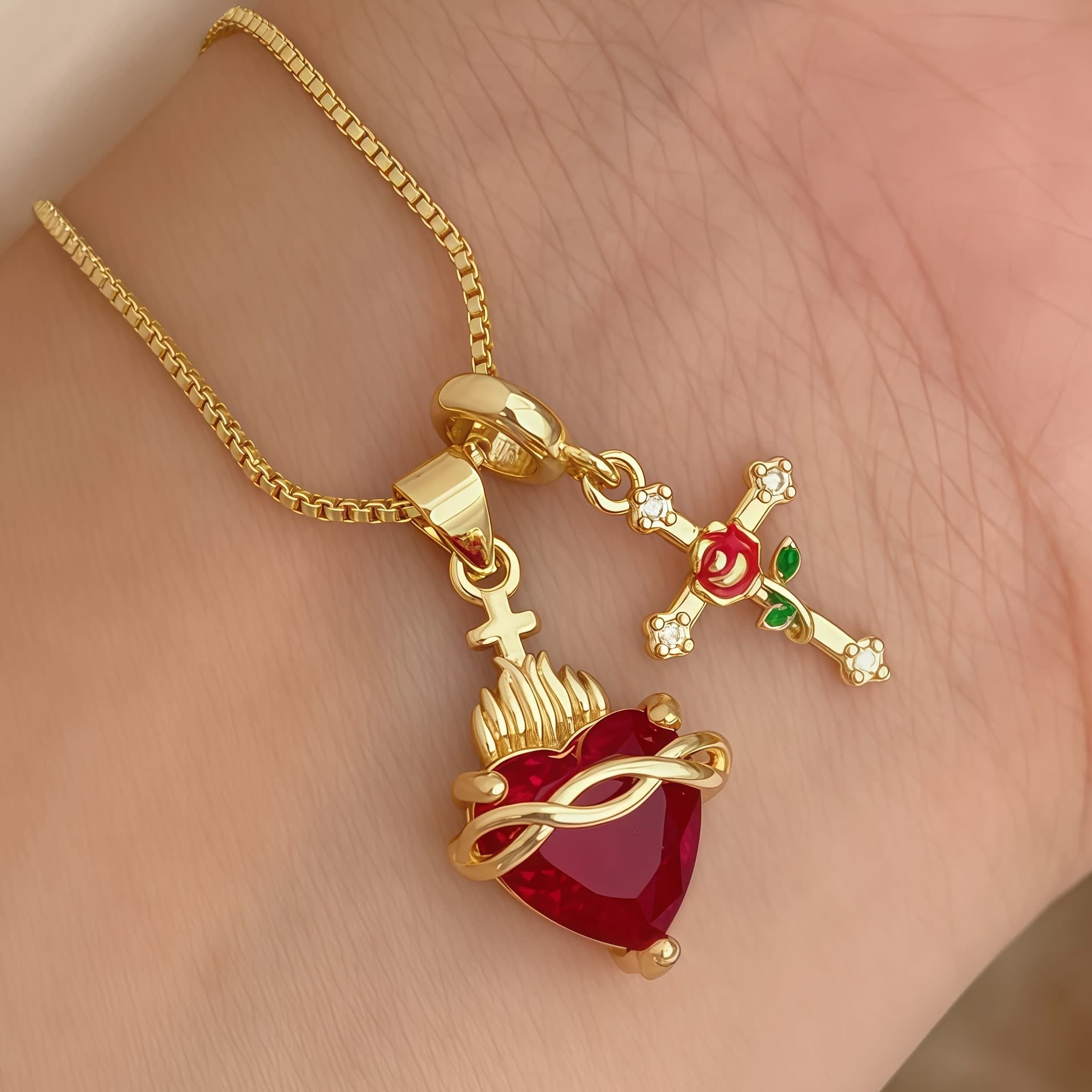 Collar con colgante del Sagrado Corazón y la Rosa Cruz: Encarna el amor divino y la gracia redentora