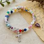 Pulsera de rosario de alambre de memoria de ojo de gato multicolor de 6 mm con detalles de San Benito