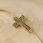 Pulsera con Cruz de Zirconia Dorada/Plateada/Negra: Encarna la Gracia de la Cruz