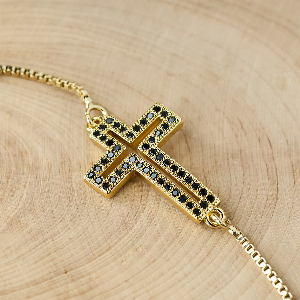 Pulsera con Cruz de Zirconia Dorada/Plateada/Negra: Encarna la Gracia de la Cruz