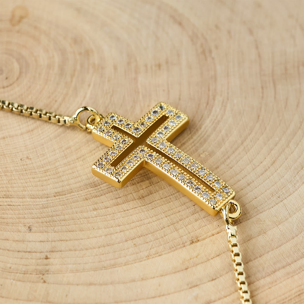 Pulsera con Cruz de Zirconia Dorada/Plateada/Negra: Encarna la Gracia de la Cruz