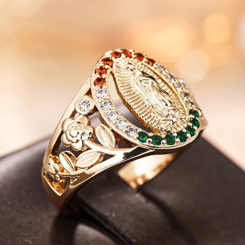 Anillo de Nuestra Señora con Circonitas y Diseño Floral: Un Elegante Recordatorio de Fe Inquebrantable