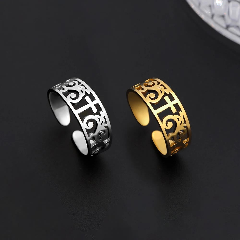 Anillo calado de filigrana con cruz: un símbolo de la gracia perdurable de Cristo