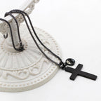 Collar Texturizado de Semilla de Mostaza con Cruz: Dijes Metálicos para Recordatorios Espirituales