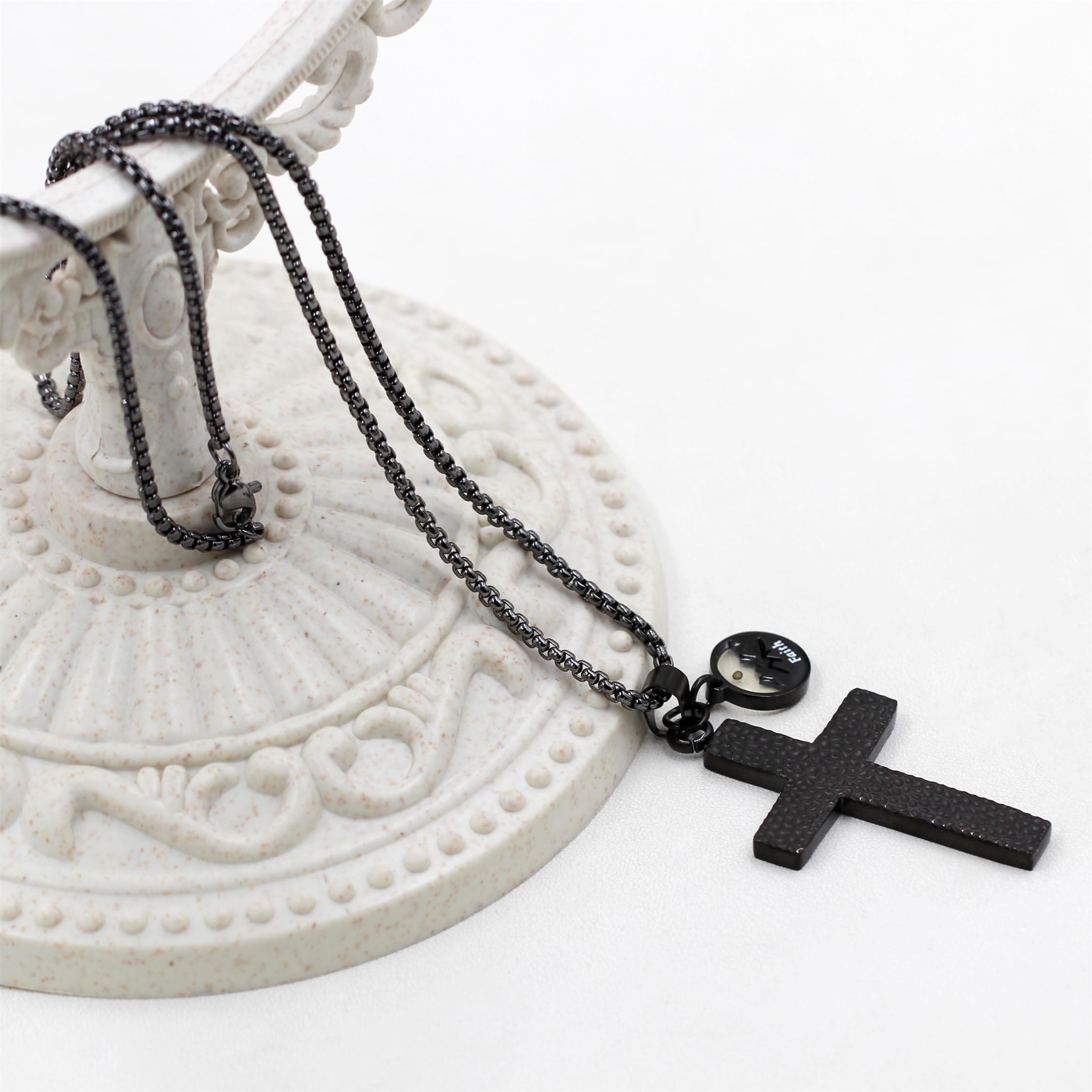 Collar Texturizado de Semilla de Mostaza con Cruz: Dijes Metálicos para Recordatorios Espirituales