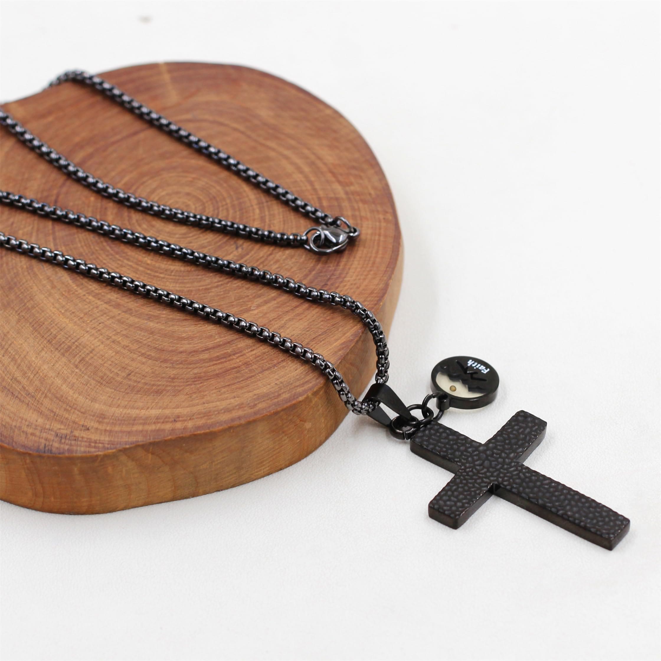Collar Texturizado de Semilla de Mostaza con Cruz: Dijes Metálicos para Recordatorios Espirituales