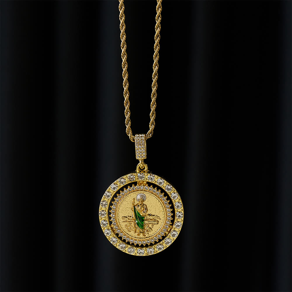 Pulsera de circonita de San Judas con túnica verde: un símbolo de gracia sagrada y protección
