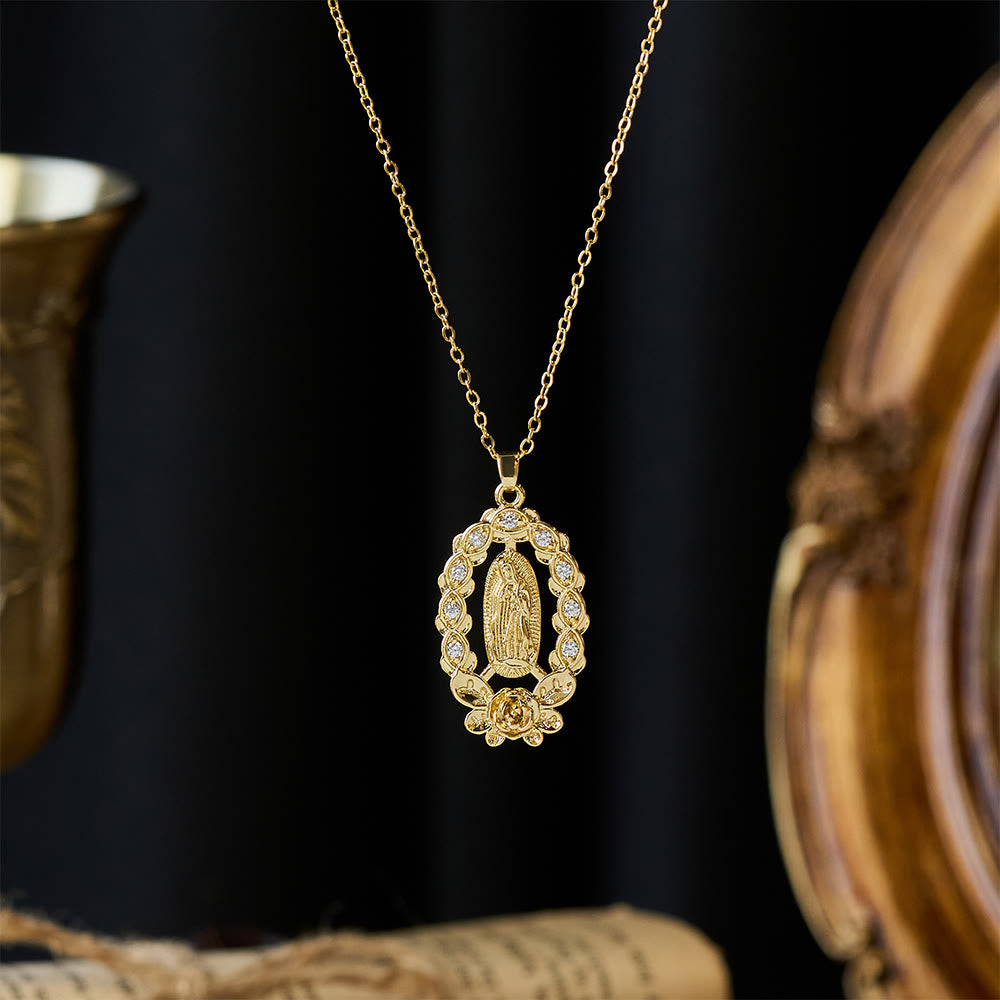 Collar de Nuestra Señora con Corona Floral de Circonitas: Un Símbolo de Gracia Sagrada y Protección