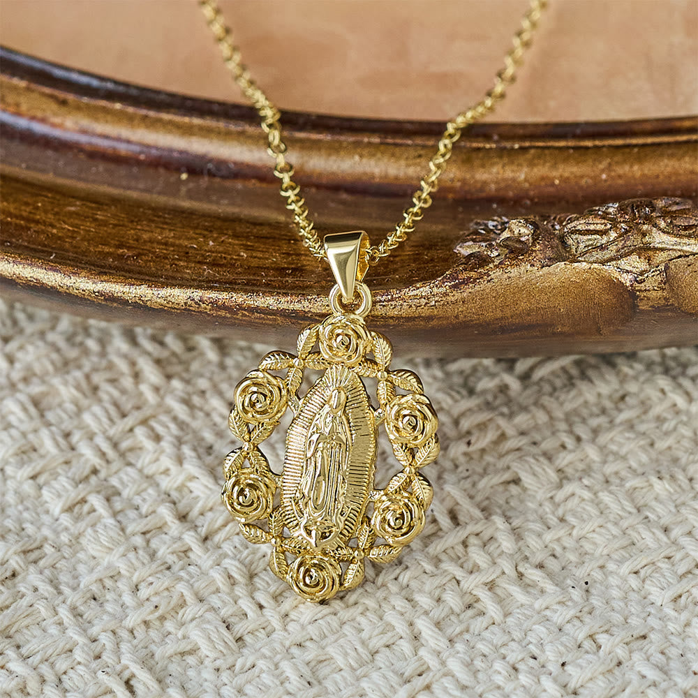 Collar con Colgante de Nuestra Señora con Rosas: Un Símbolo de Gracia Sagrada y Protección