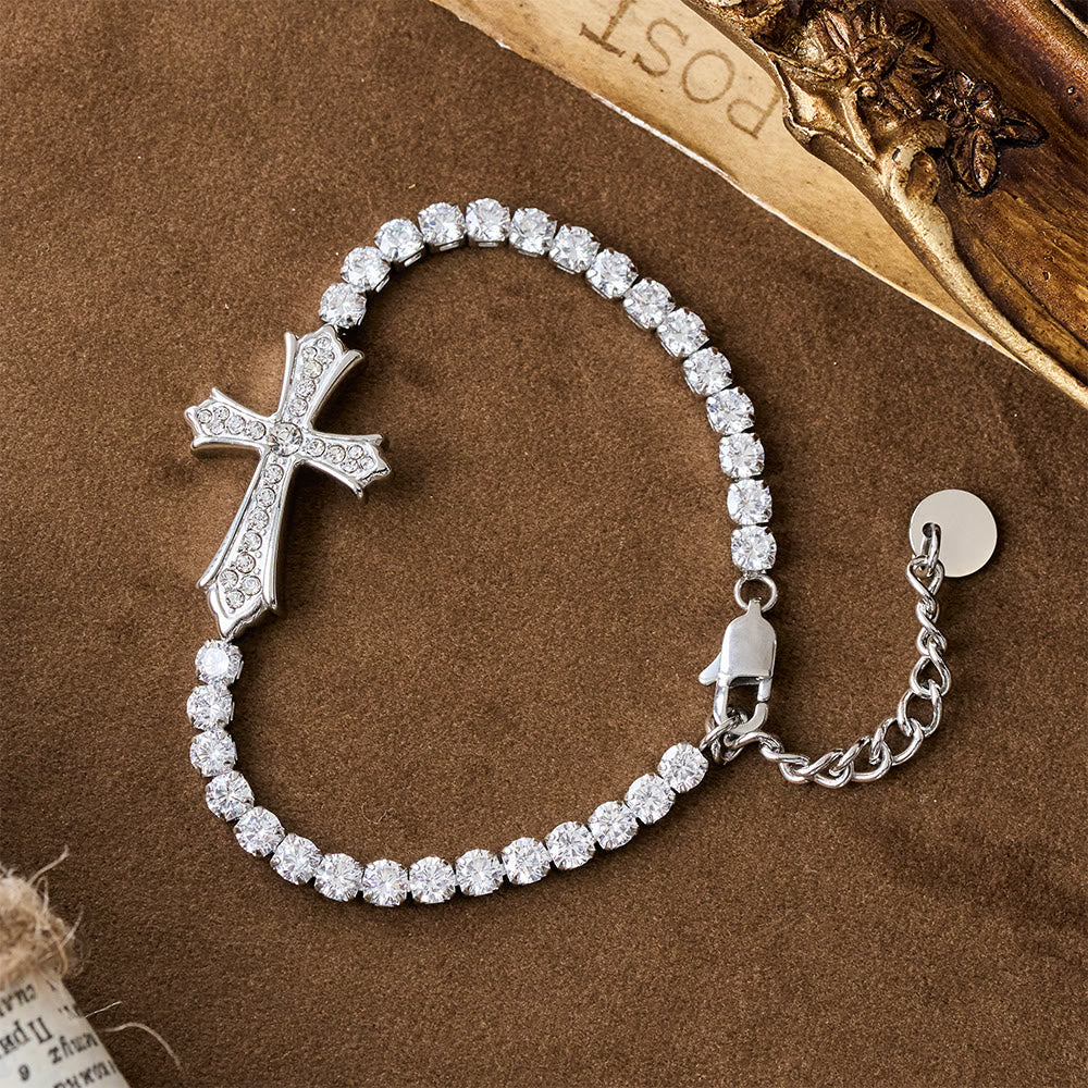 Pulsera Cruzada Elegante de Zirconia de 2 Colores: Un Símbolo de Gracia Divina y Elegancia