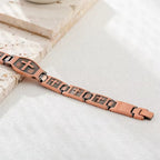 Pulsera de eslabones con cruz grabada: Un símbolo de fuerza y fe divinas