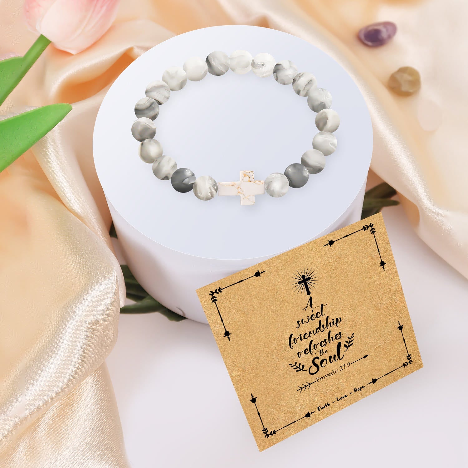 Pulsera de cruz de piedra natural con tarjeta de Proverbios 27:9: un símbolo de amistad divina y gracia