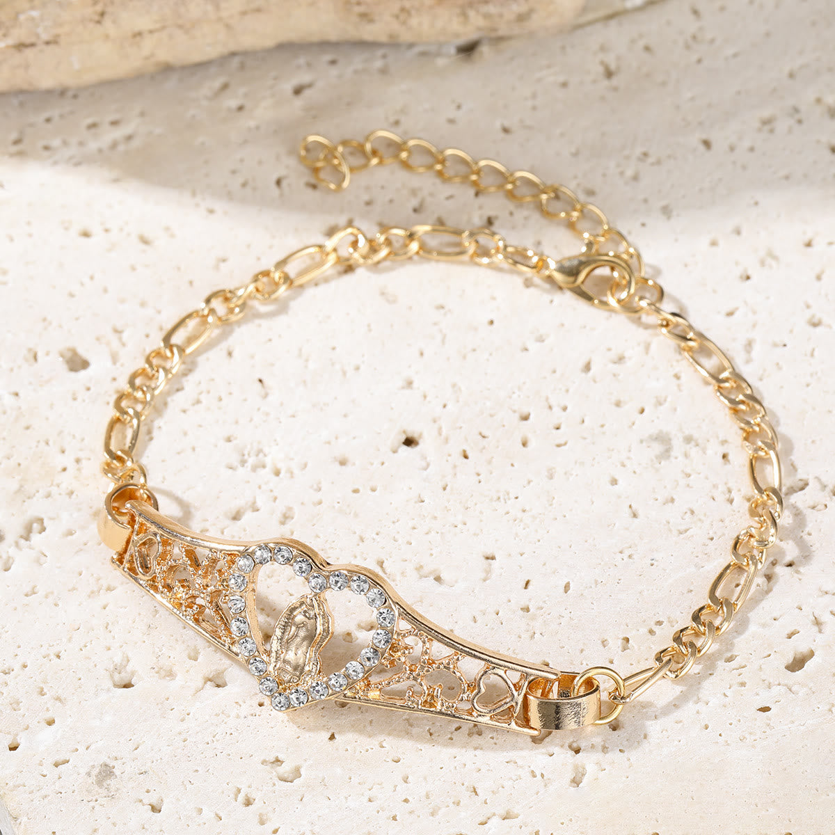 Pulsera de Filigrana de Oro de Nuestra Señora con Halo de Circonitas: Un Símbolo de Devoción Mariana y Gracia Divina