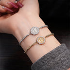 Pulsera con cuentas de circonita y halo de la Medalla Milagrosa de Nuestra Señora: Emblema de protección y gracia divinas