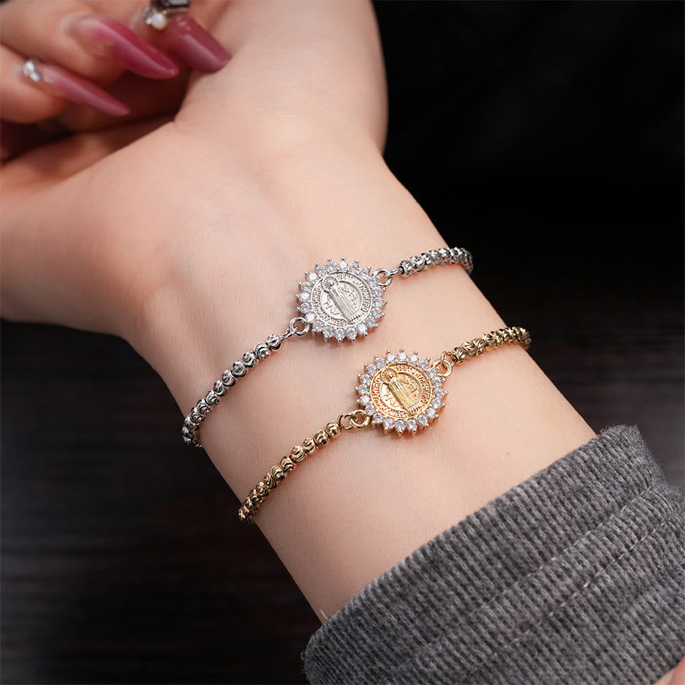 Pulsera con cuentas de circonita y halo de la Medalla Milagrosa de Nuestra Señora: Emblema de protección y gracia divinas