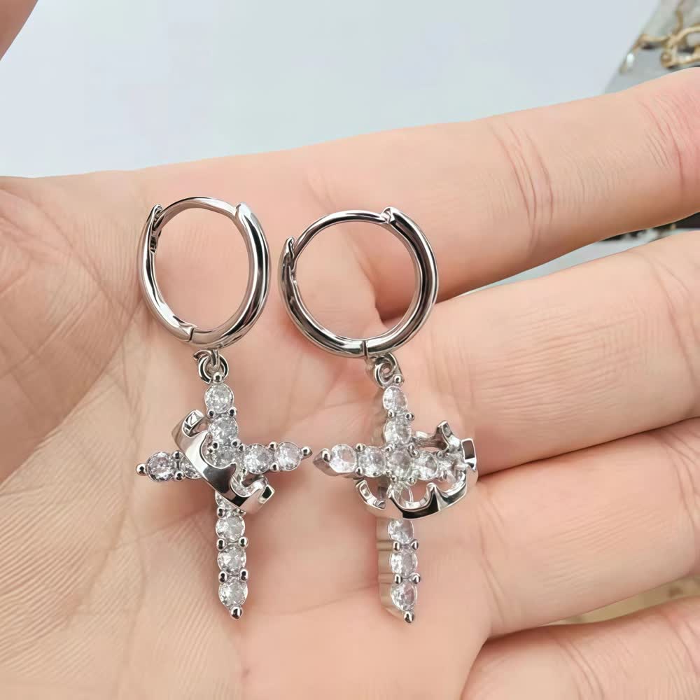 Collar y pendientes de cruz modernos "Crowned in Faith"