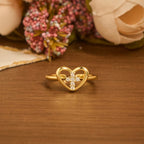 Anillo Abierto Corazón Cruz Elegante: Emblema De Fe Devota y Guía Celestial