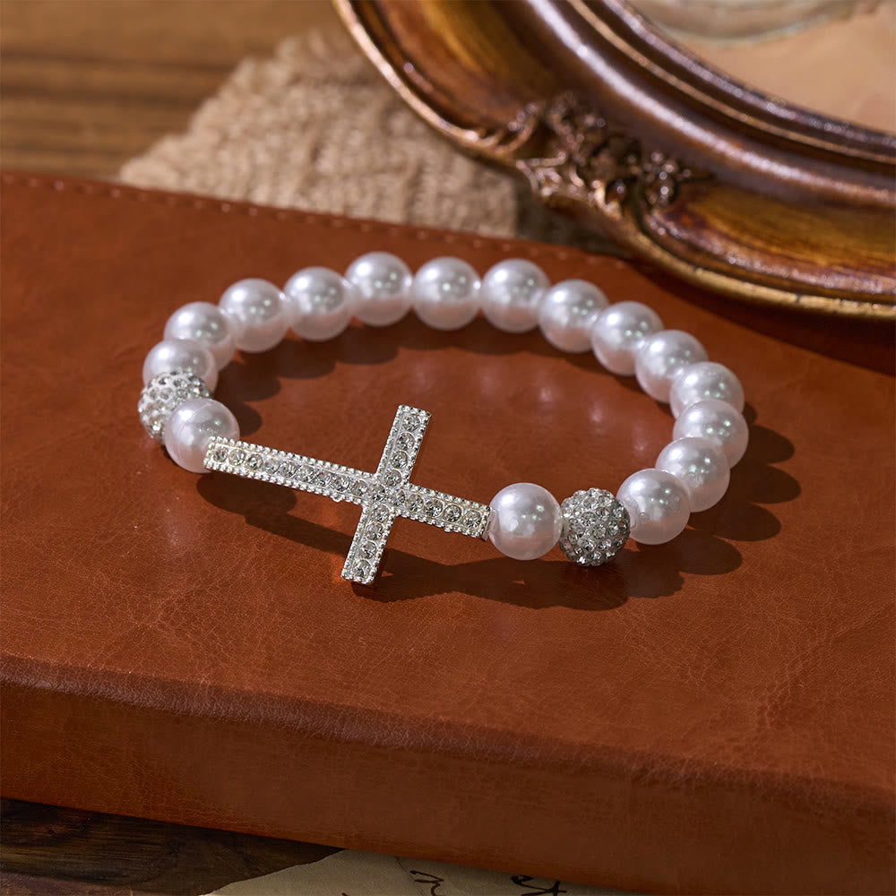 Set de pulseras de cruz de dos piezas de cuentas blancas y cuentas negras mate: Emblema de pureza divina y redención