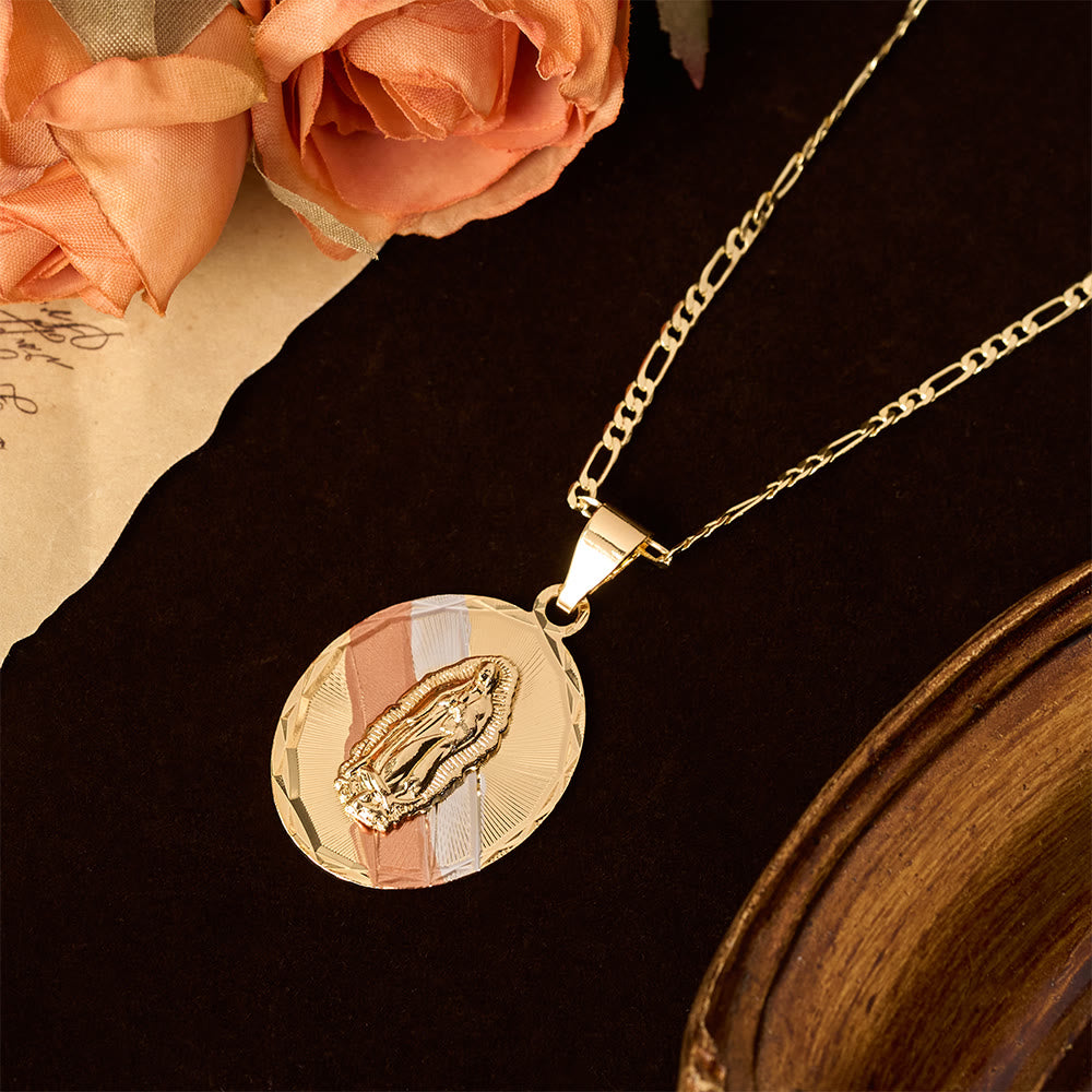Collar con medallón ovalado de la Virgen María radiante de cuatro estilos: una muestra de bendición celestial