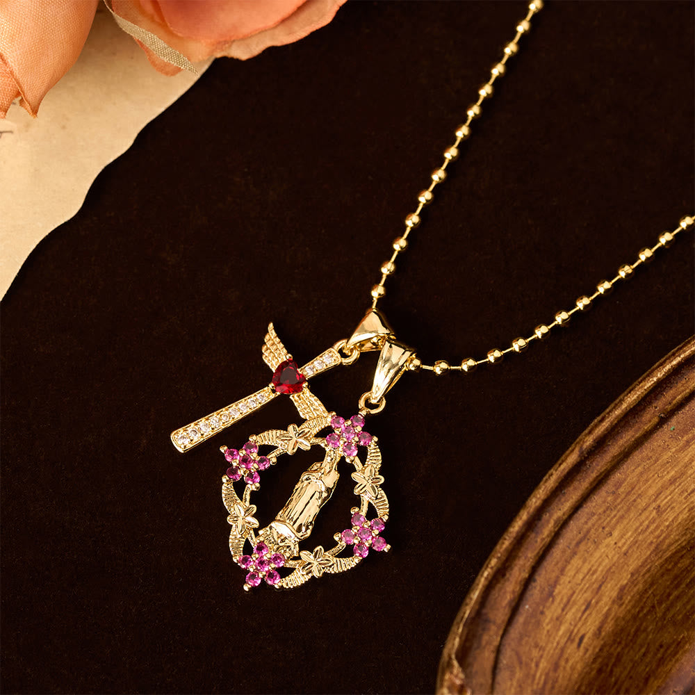 Conjunto de collar de fe con la Virgen ornamentada y cruz alada: Emblema de protección espiritual