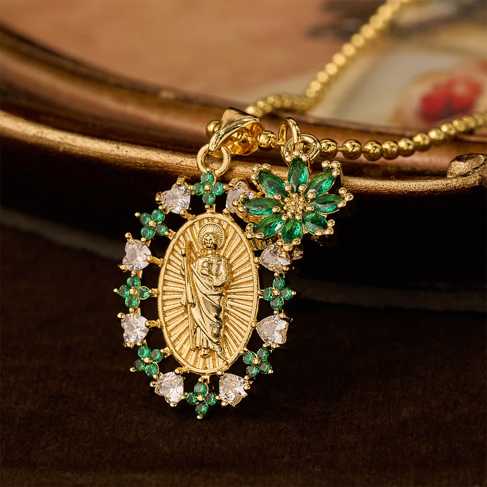 Conjunto de collar de fe con la Virgen ornamentada y cruz alada: Emblema de protección espiritual