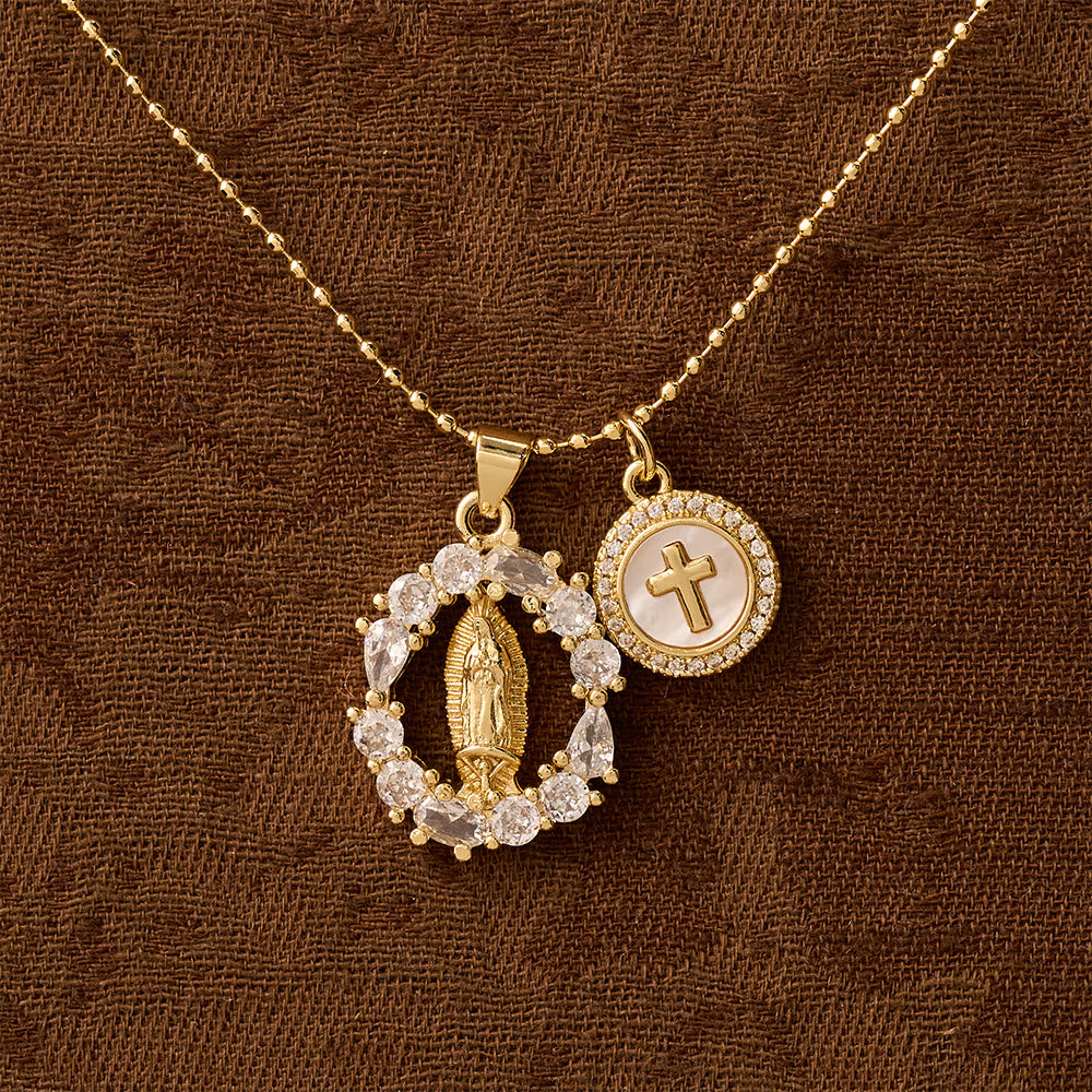 Clásico Conjunto de Colgante de Nuestra Señora y Cruz con circonitas: Emblema de Devoción Inquebrantable